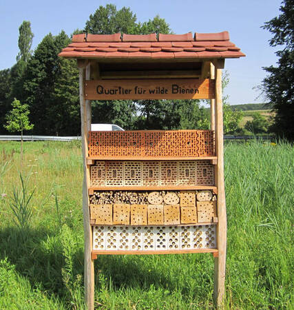 Insektenhotel Wildbienenhaus